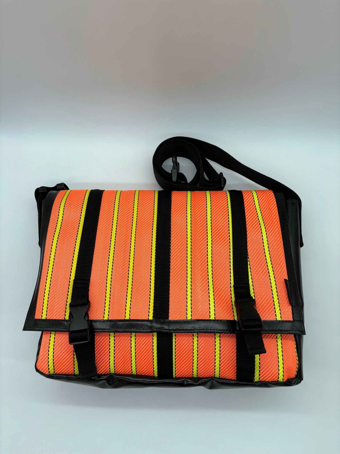 GH shoulder bag "FRIEDRICH"