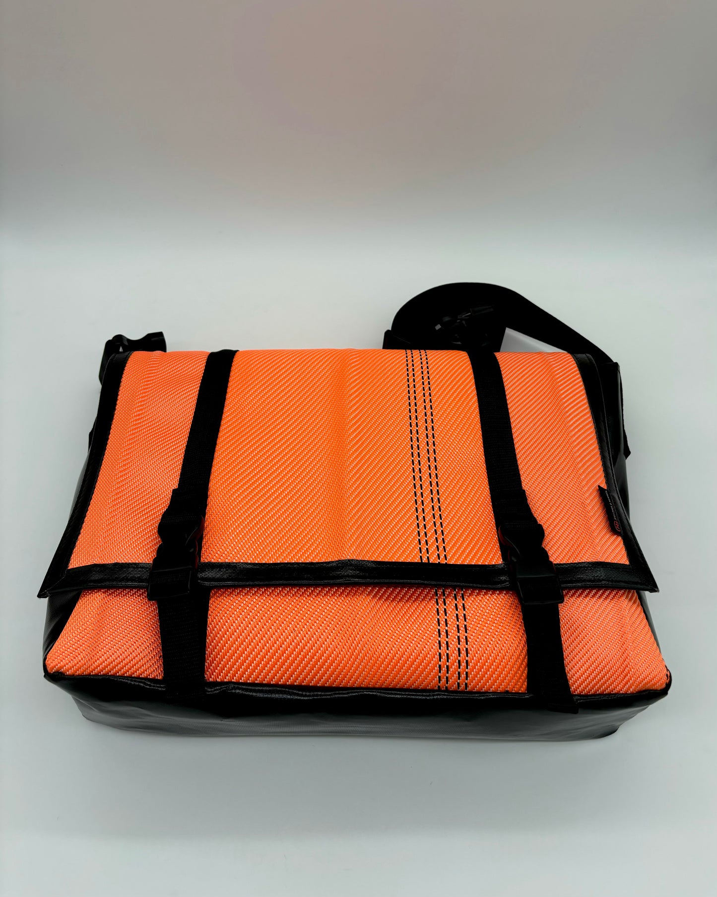 GH shoulder bag "FRIEDRICH"